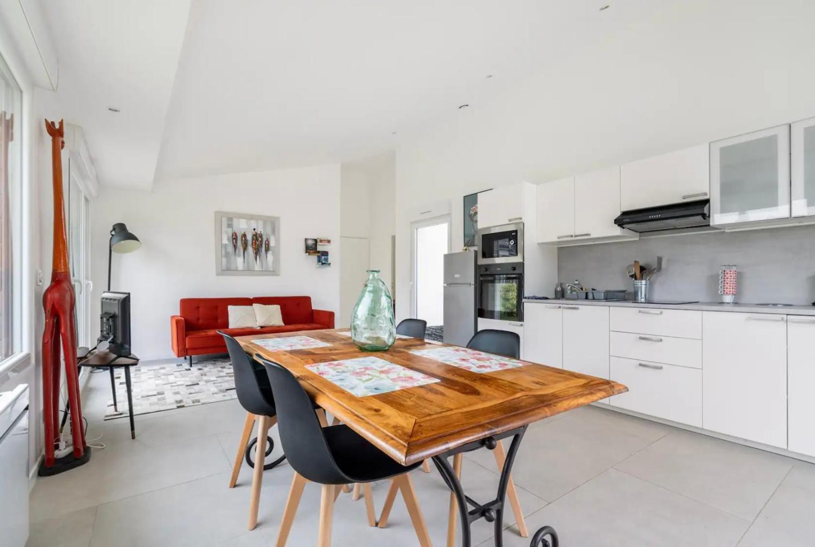 Villa entourée de verdure avec parking privé Halluin Esterno foto