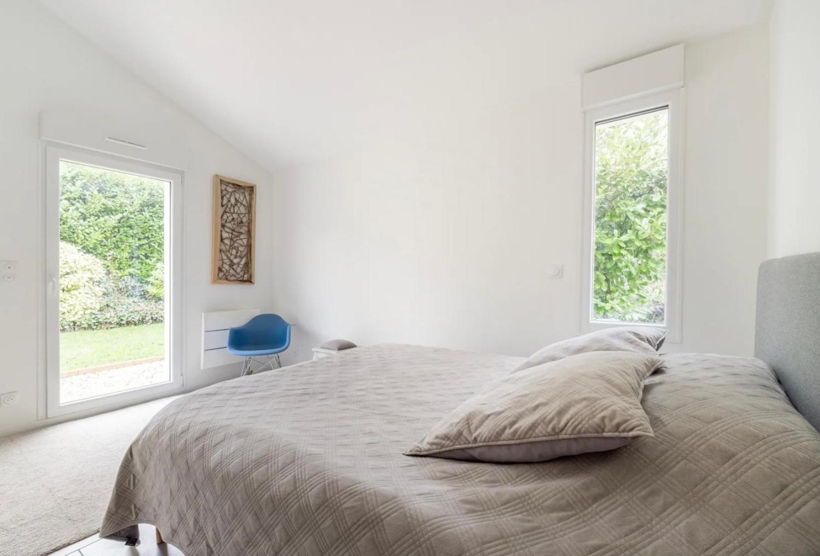 Villa entourée de verdure avec parking privé Halluin Esterno foto